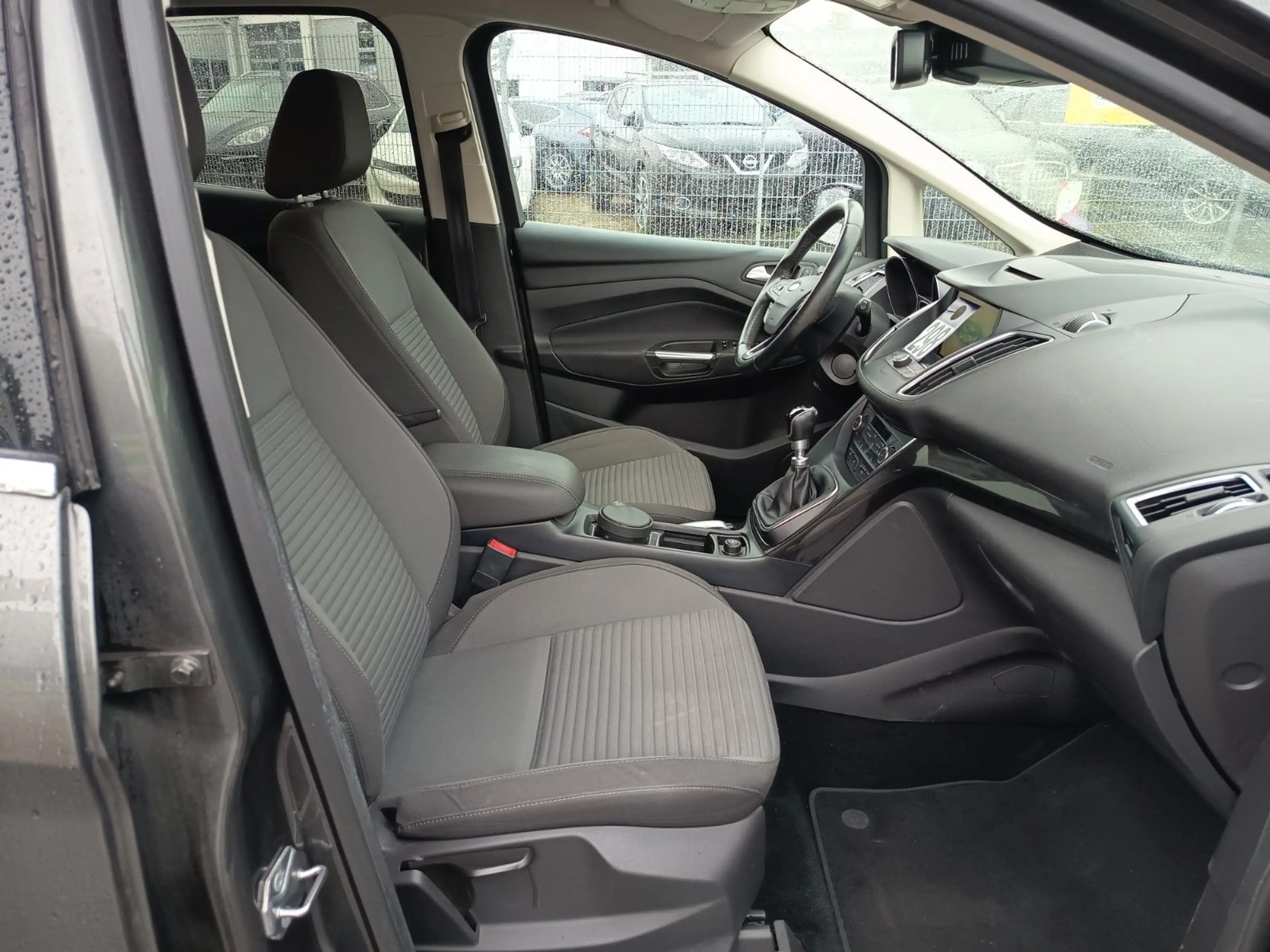 Ford C-Max C-MAX Titanium — photo 12