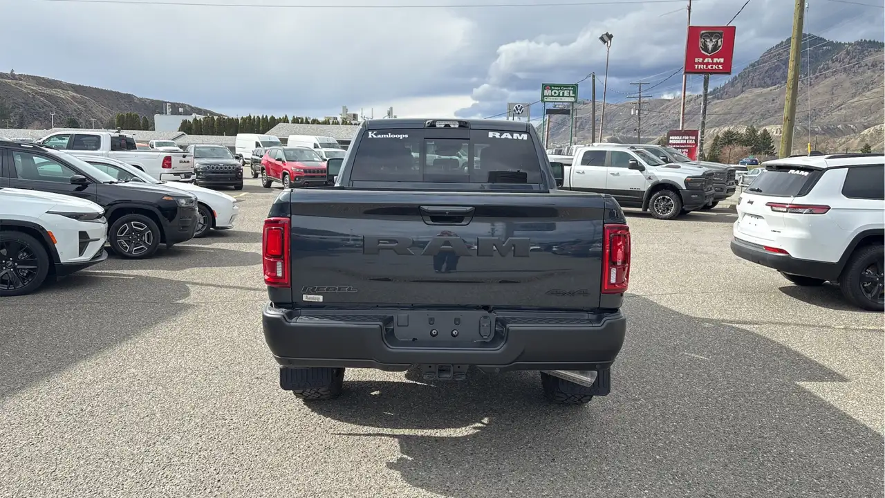 RAM 2500 снимка RAM 2500