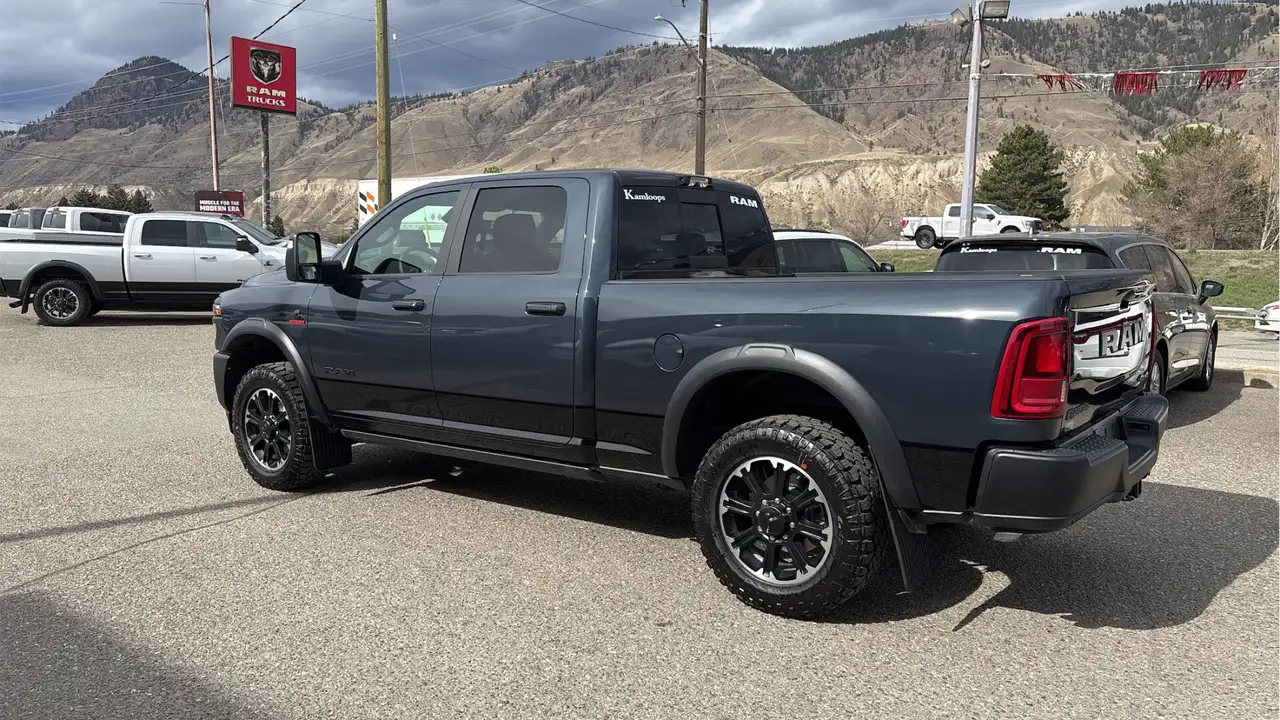 RAM 2500 снимка RAM 2500