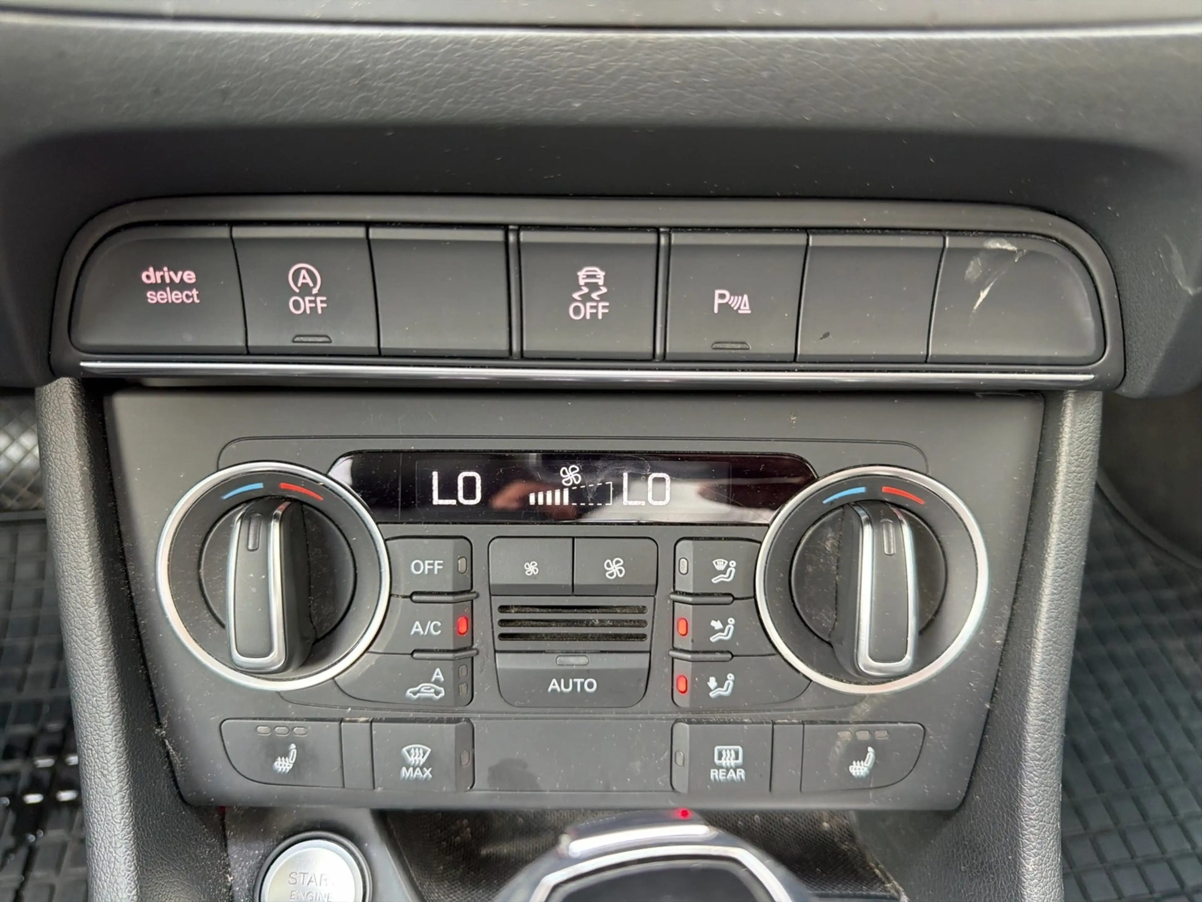 Audi Q3 2.0 TDI design quattro S Line nur an Händler — photo 15