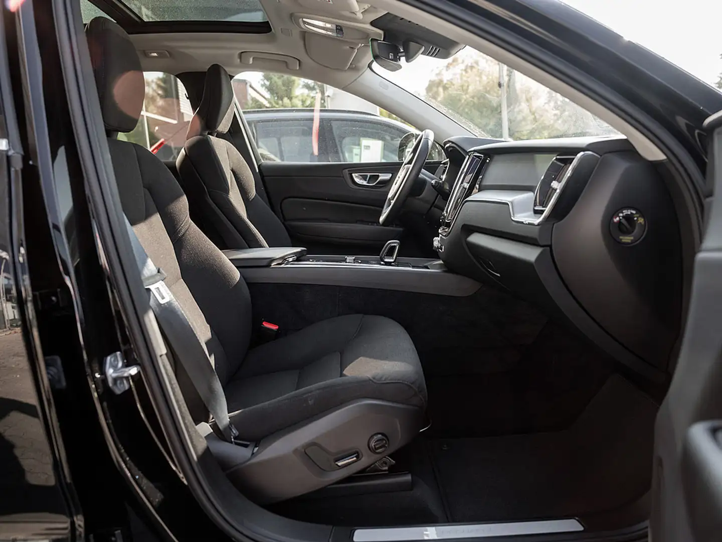 Volvo XC60 T6 AWD Inscription Expression Schwarz - 2