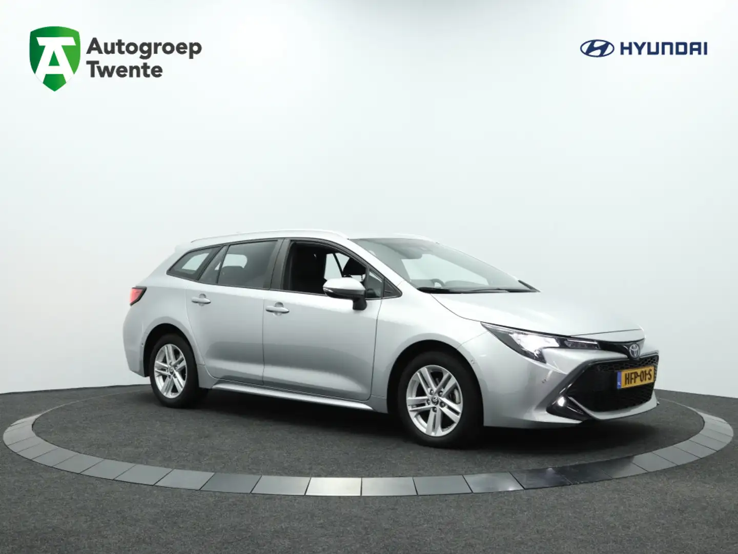 Toyota Corolla Touring Sports 1.8 Hybrid Dynamic | Navigatie | Ca Gris - 1