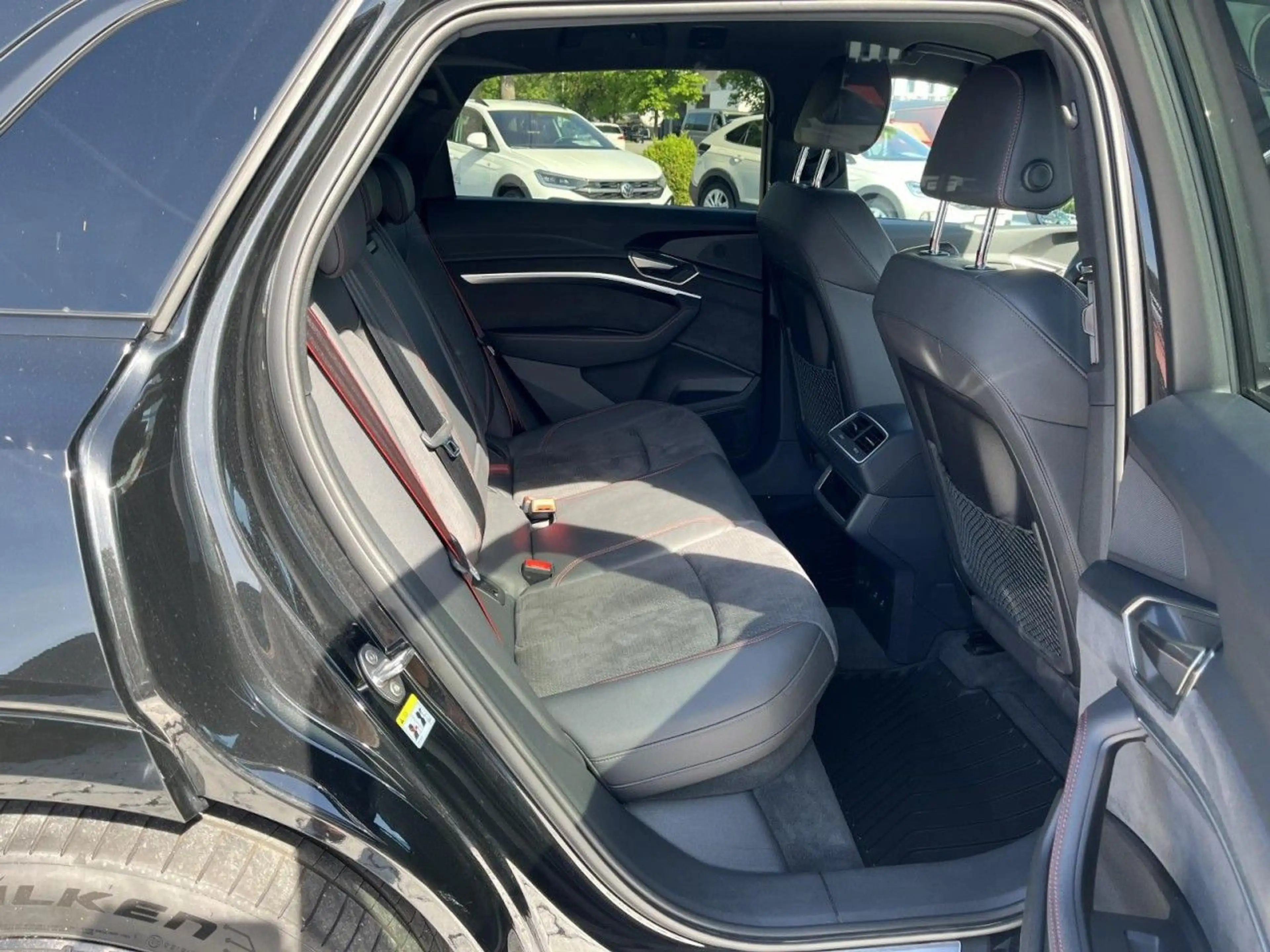 Audi Q8 e-tron 55 quattro S-Lline (MatrixLED+MMINavi+ — photo 10