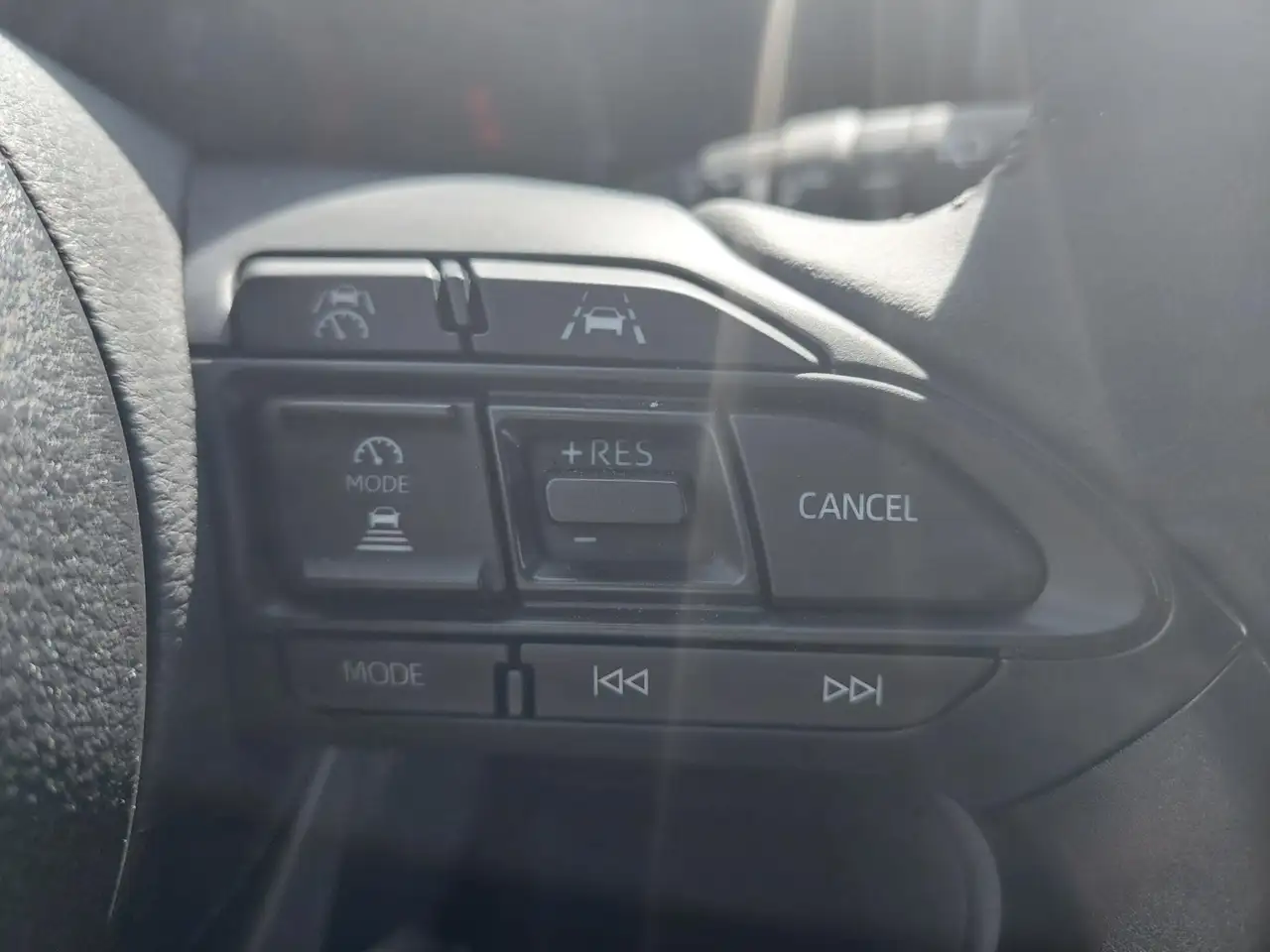 Toyota Yaris Cross 1.5 VVT-ie Hybrid 85kW Executive CVT, миниатюра 25