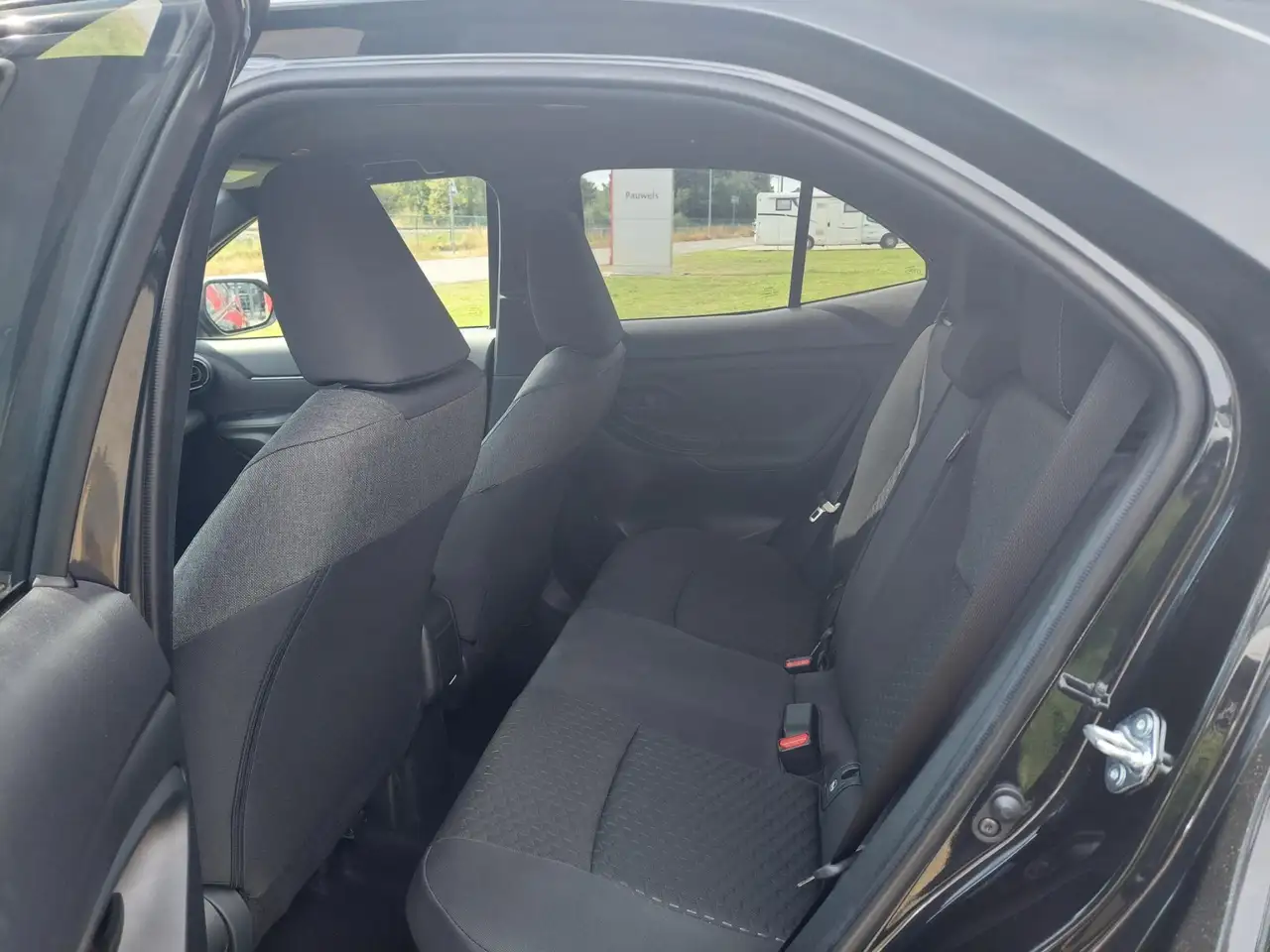 Toyota Yaris Cross 1.5 VVT-ie Hybrid 85kW Executive CVT, миниатюра 19