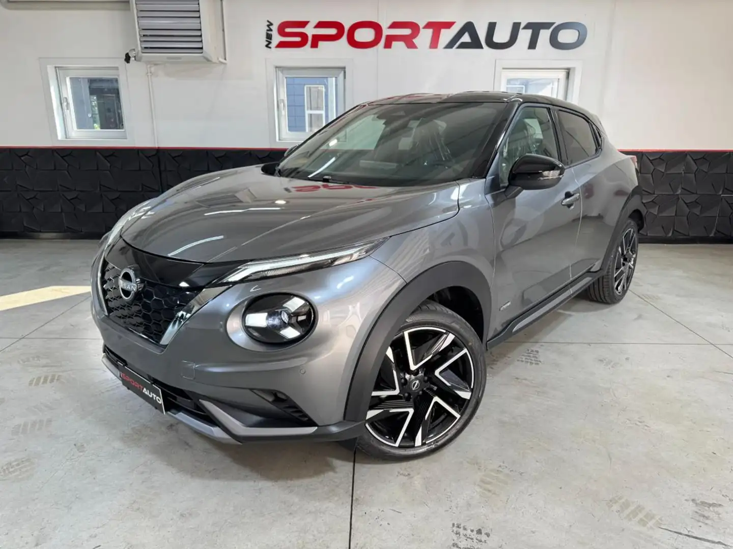 Nissan Juke 1.6 HEV N-Design PROMO Schwarz - 1