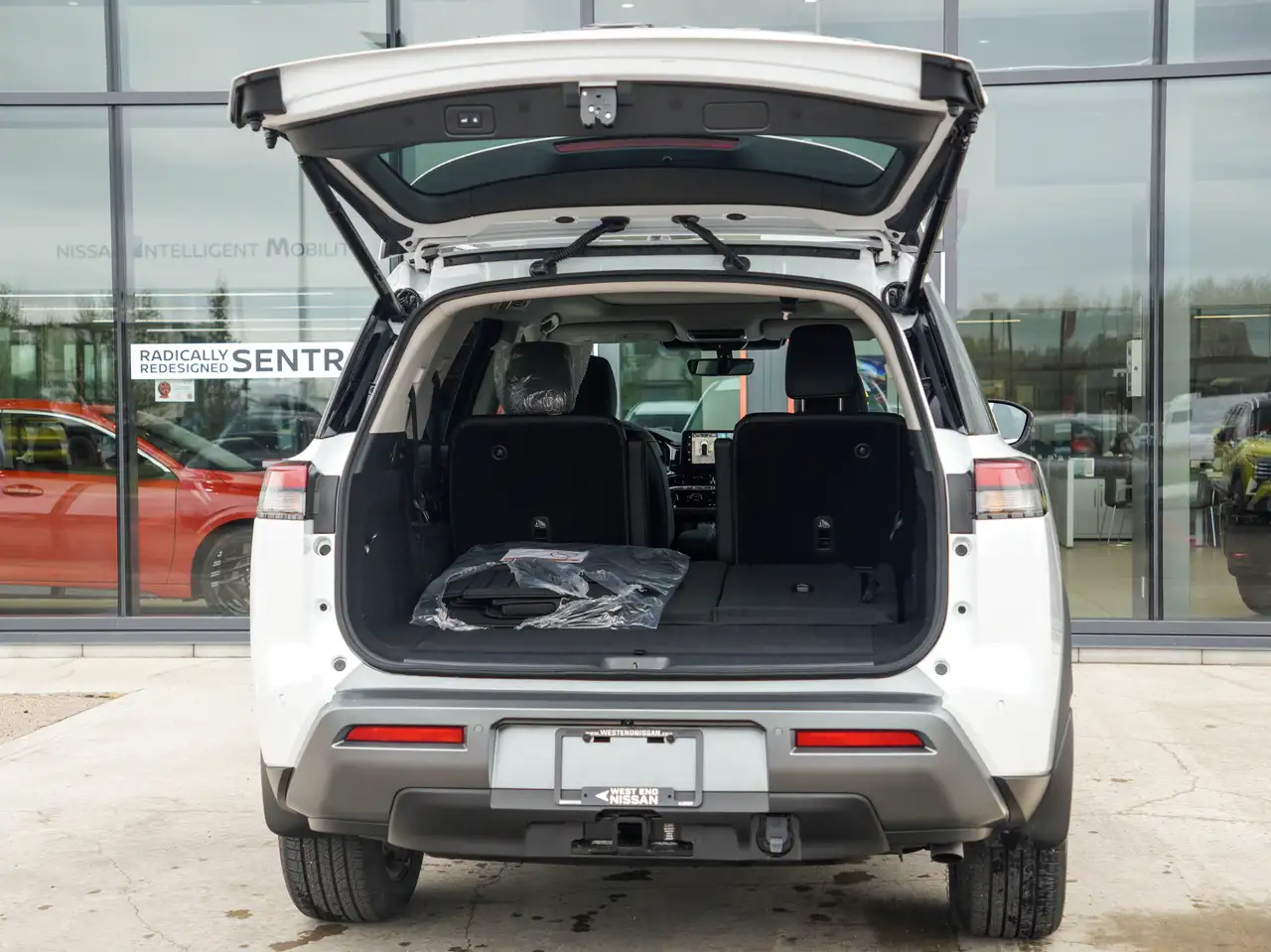 Nissan Pathfinder снимка Nissan Pathfinder