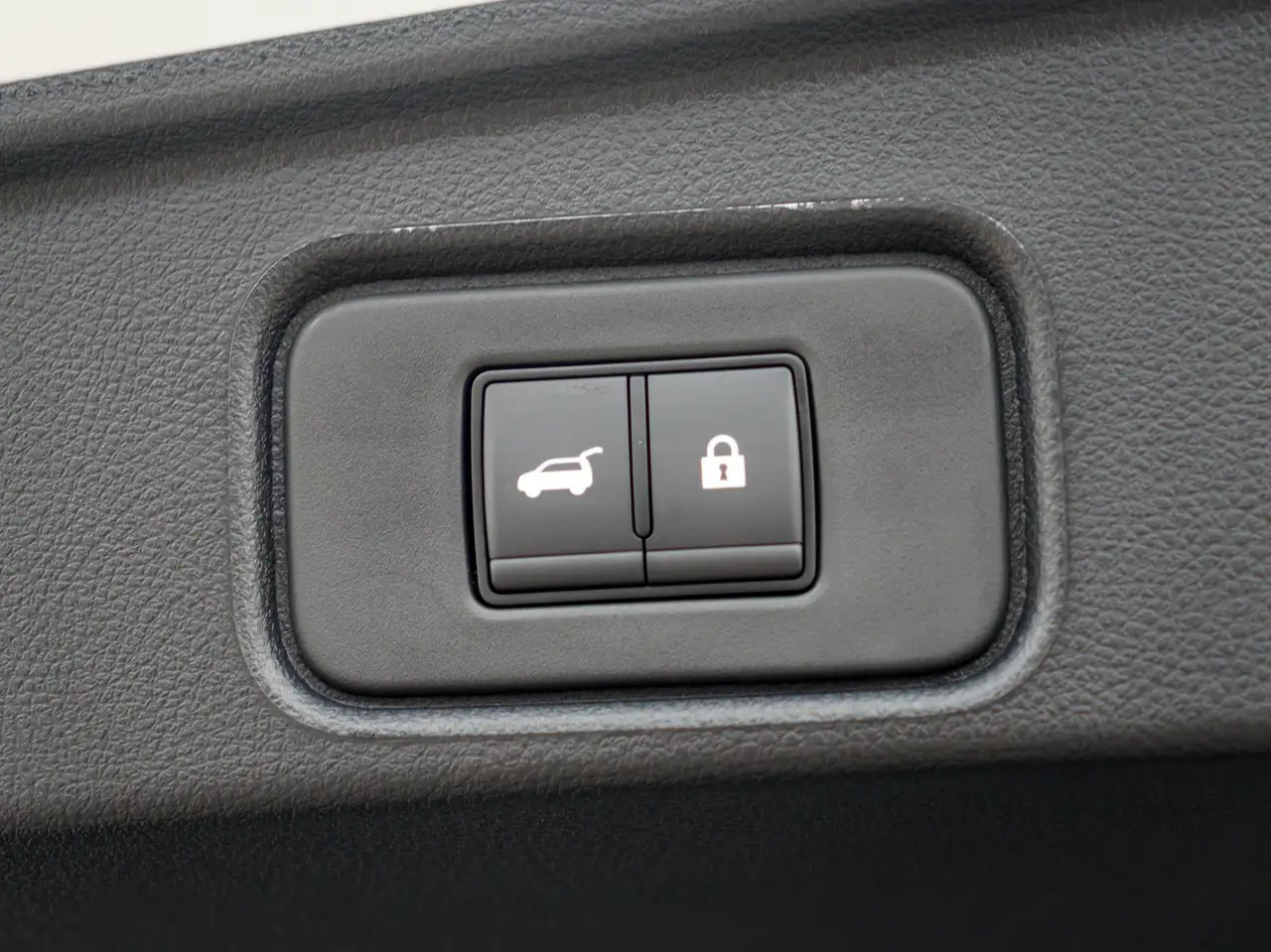 Nissan Pathfinder снимка Nissan Pathfinder