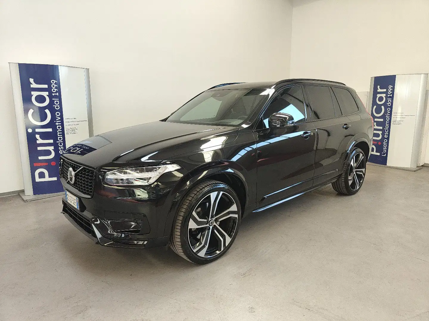 Volvo XC90 B5 (d) 235 CV AWD R-design auto Navi Cerchi 22” Nero - 1