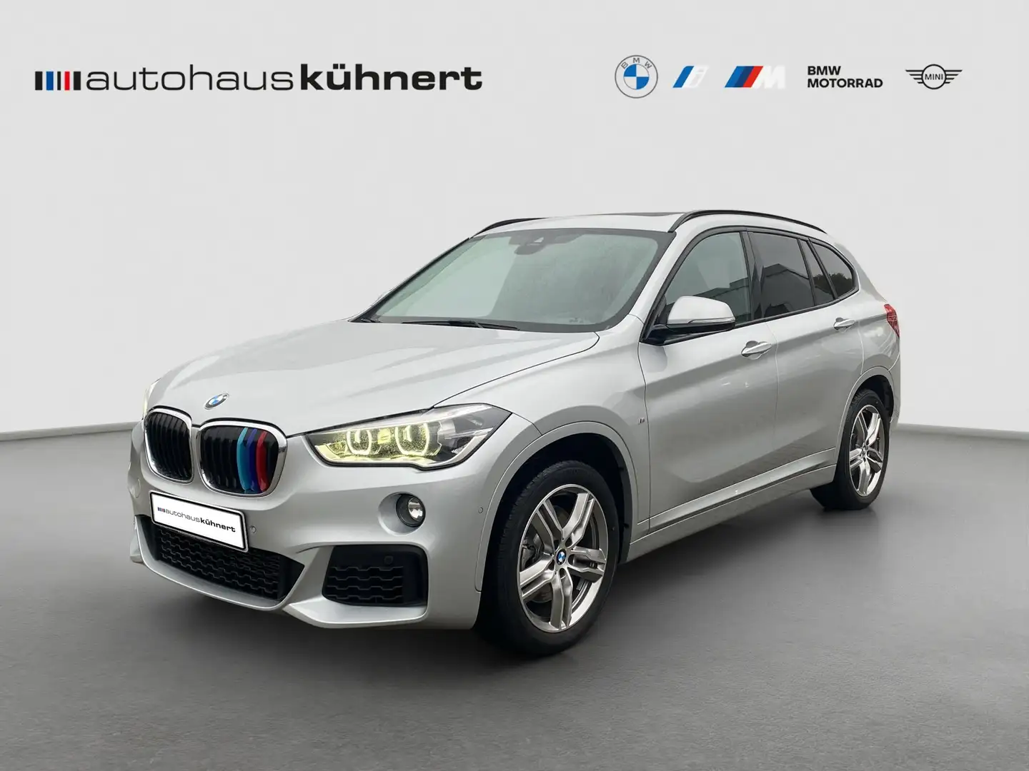 BMW X1 xDrive20i ///M-Sport PanoSD Navi ada.LED Argent - 1