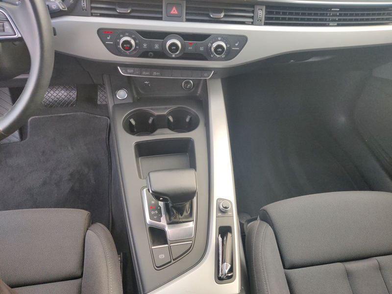 Audi A4 40 TDI S-Tronic, Tempomat, Sportsitze, — photo 11