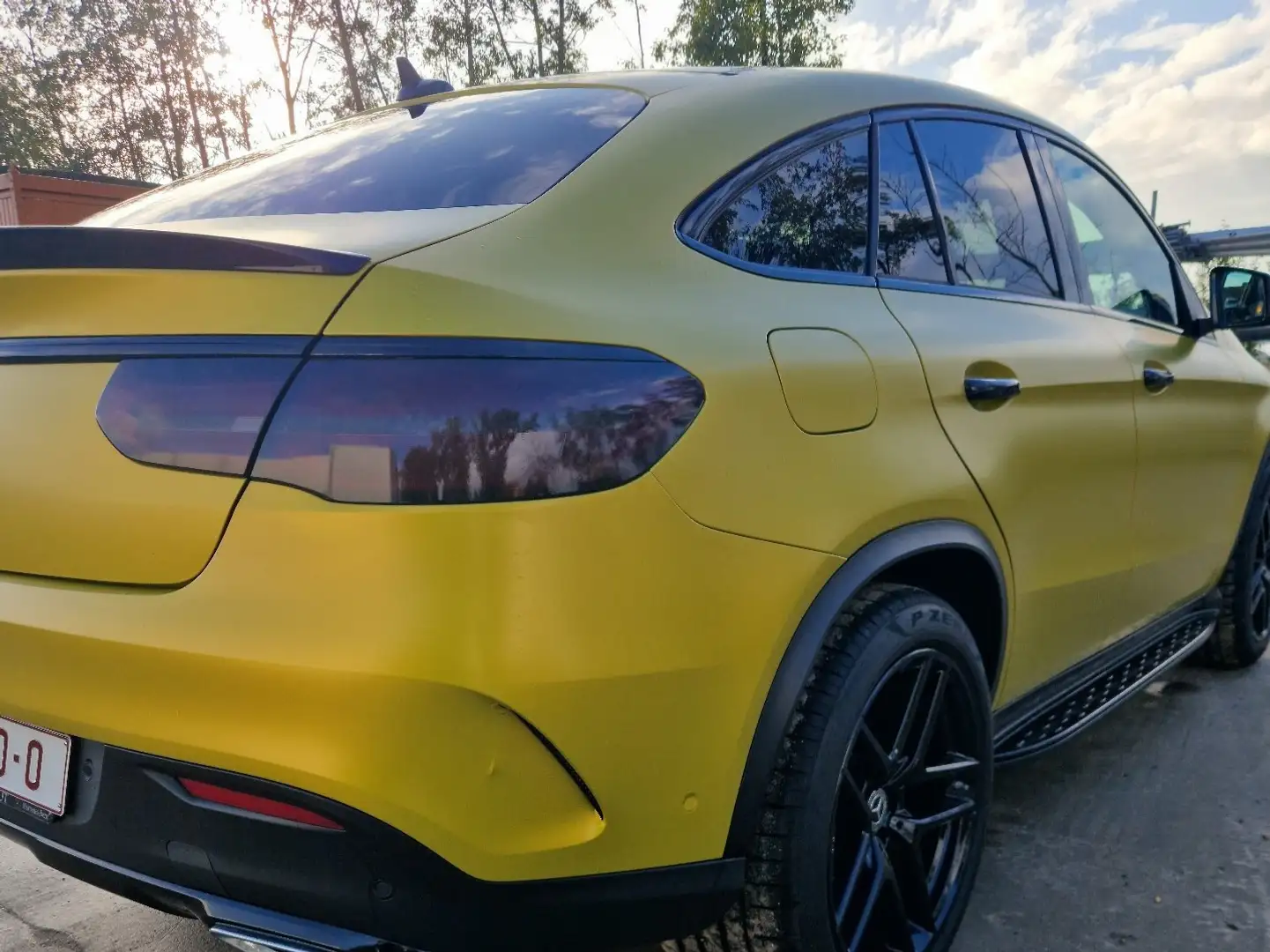 Mercedes-Benz GLE 350 d Coupe 4Matic 9G-TRONIC AMG Line Zwart - 2