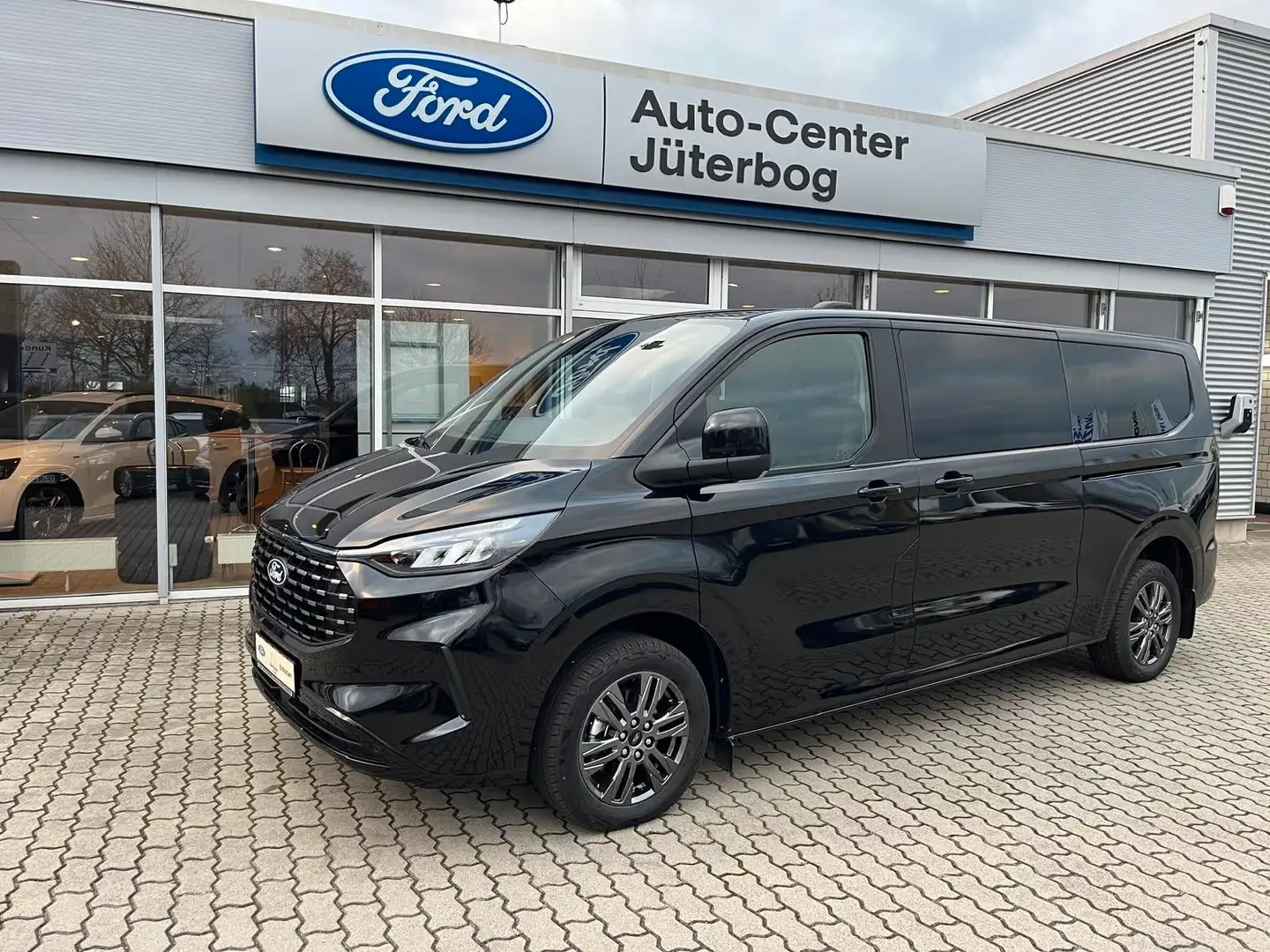 Ford Tourneo Custom L2*8 Sitzer*AHK*Autom*Leder*Navi* Noir - 1