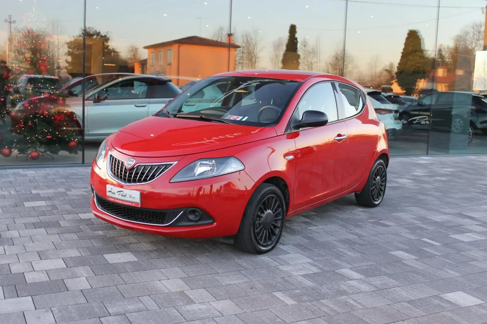 Lancia Ypsilon 1.0 FireFly 5 porte S&S Hybrid Ecochic Silver Rot - 1