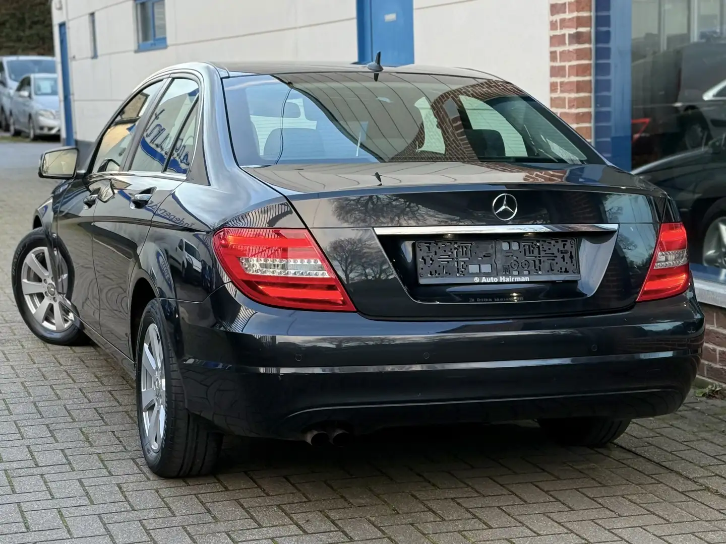 Mercedes-Benz C 180 CGI BlueEFFICIENCY ELEGANCE ÉDITION Zwart - 2
