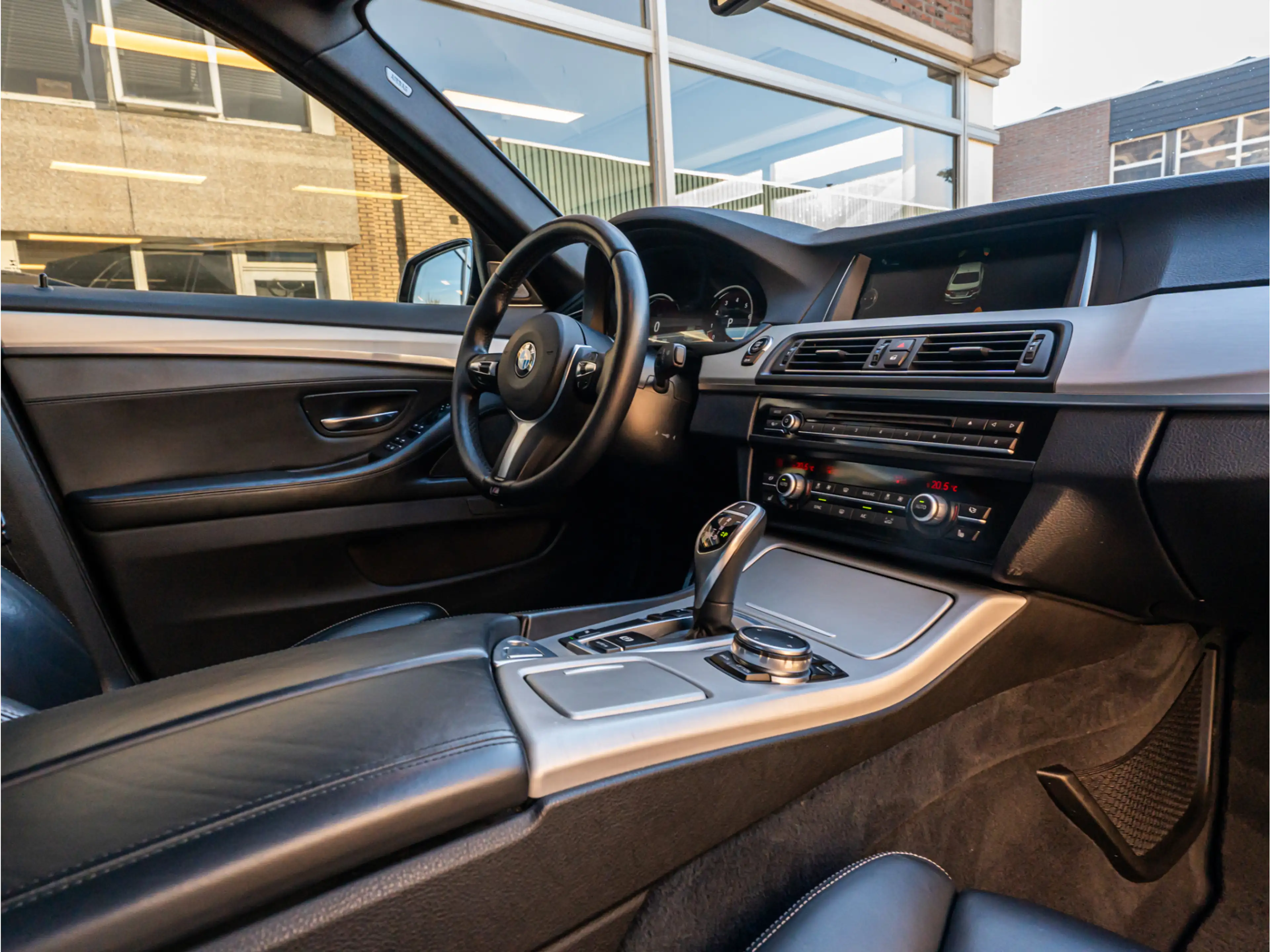 BMW 535 5-serie 535i High Exe M-Sport ORG NL HUD SHADOW LI — photo 17