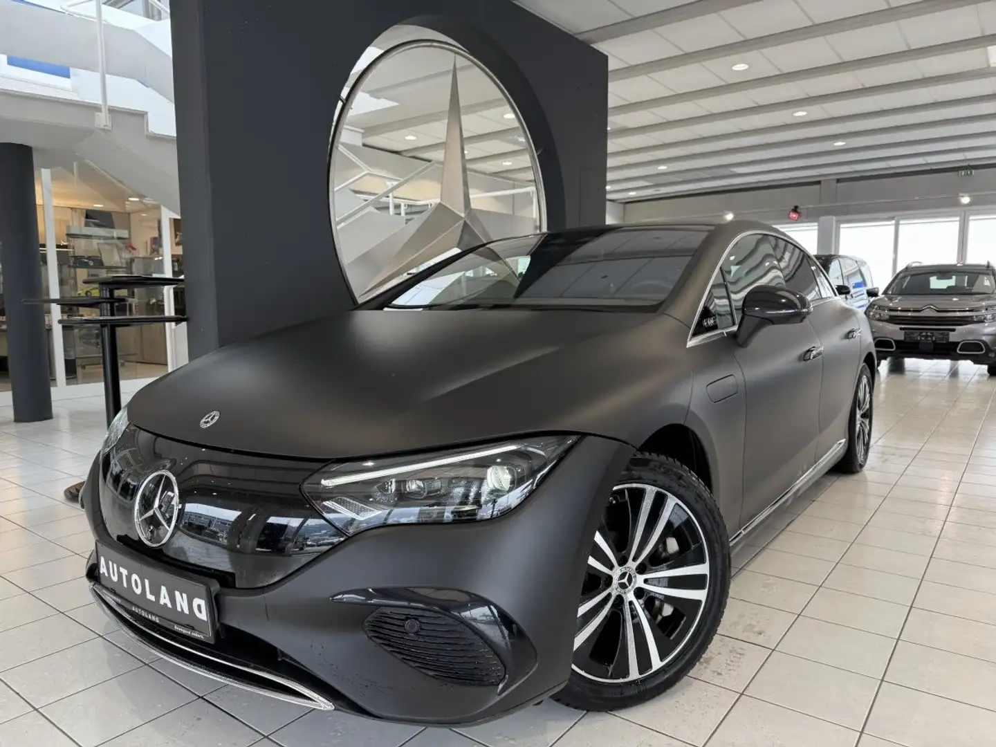 Mercedes-Benz EQE 350 + Premium 20 Zoll Grau - 2