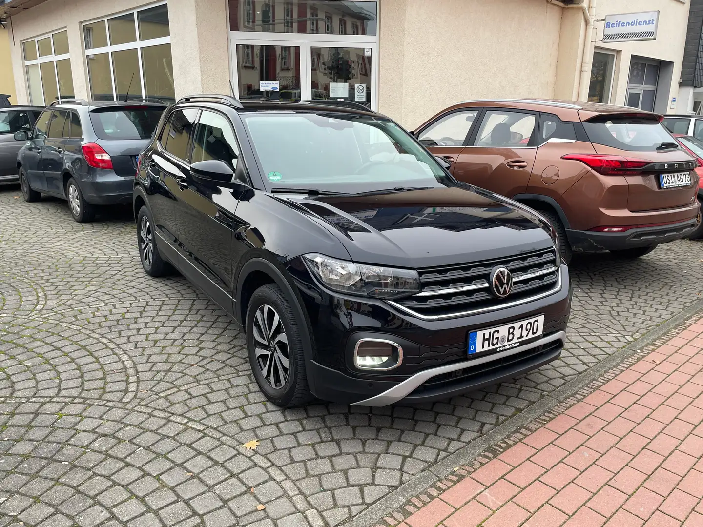 Volkswagen T-Cross Active NAVI AHK SHZ ACC PDC KLIMAAUTOMATIK Schwarz - 1