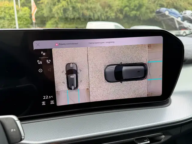 Audi Q3 view 29
