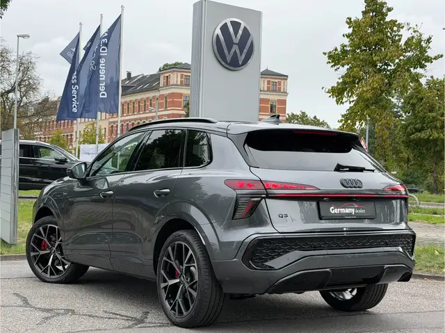 Audi Q3 view 2