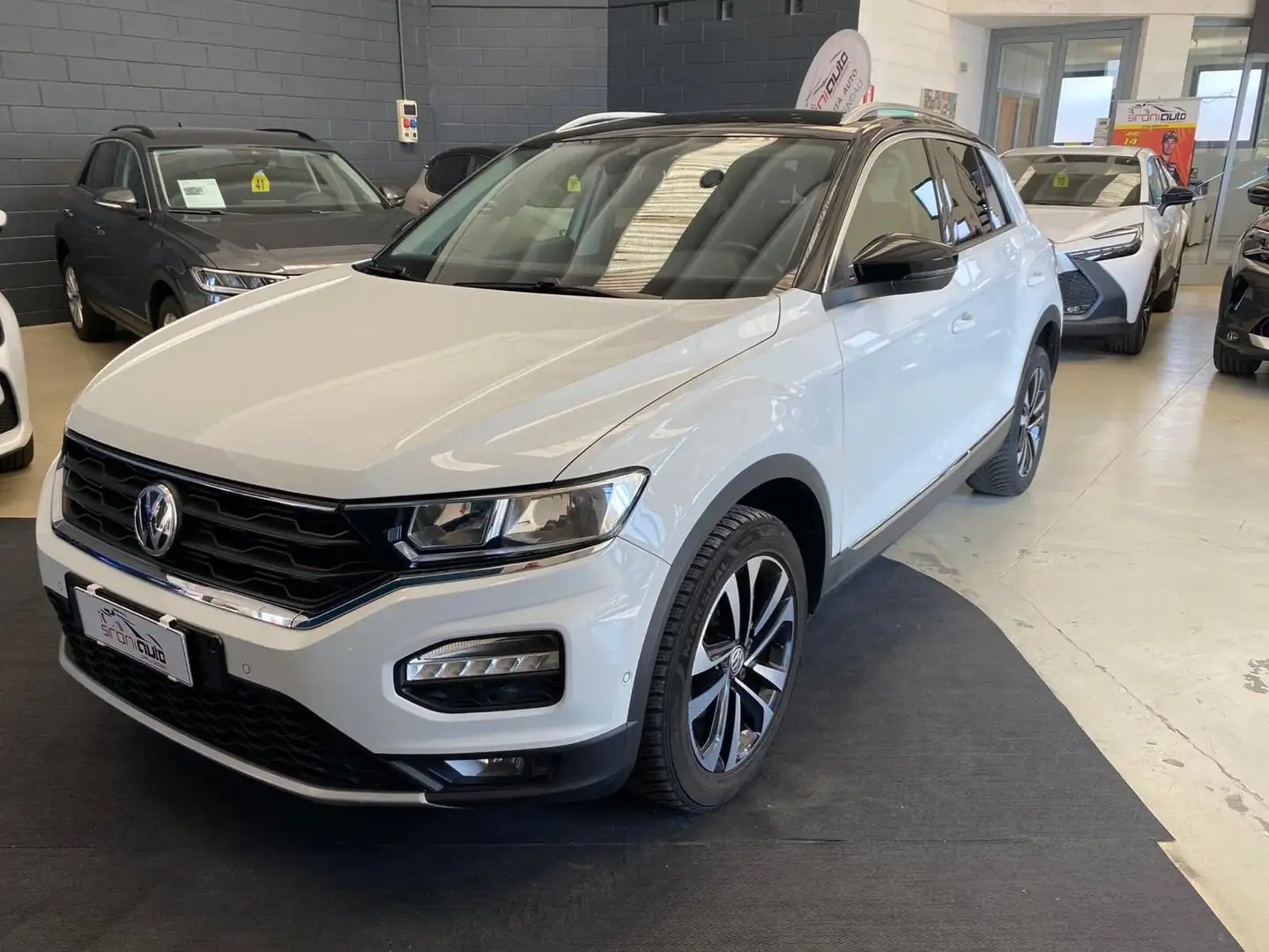 Volkswagen T-Roc 1.5 TSI ACT Advanced BlueMotion Technology White - 1