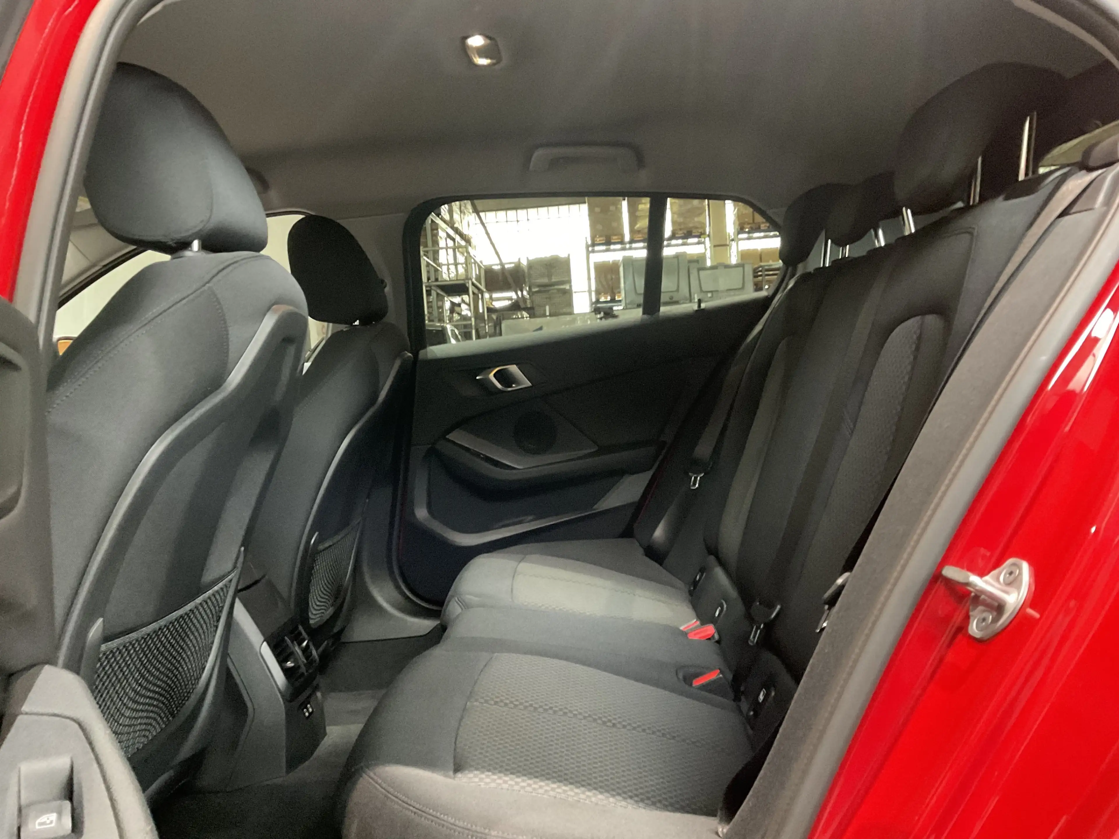 BMW 118 i |Komfortzugang |Sitzheizung |LED-Scheinwerfer — photo 9
