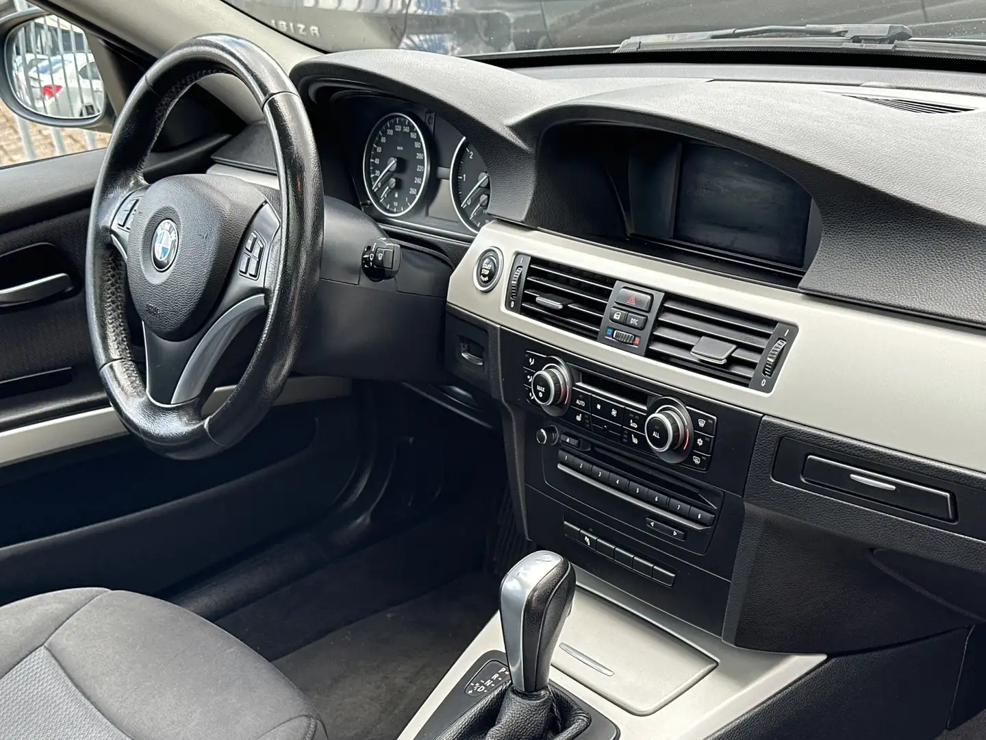 BMW 318 3-serie Touring 318i High Executive Panoramadak - Noir - 2