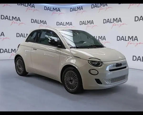 Fiat 500 view 7