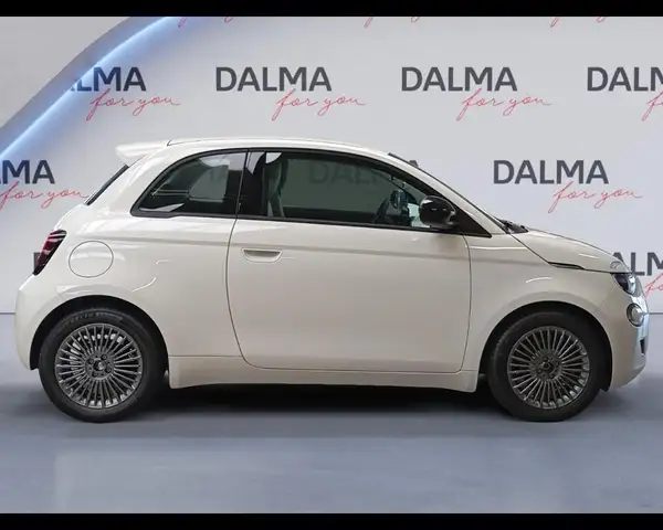 Fiat 500 view 6