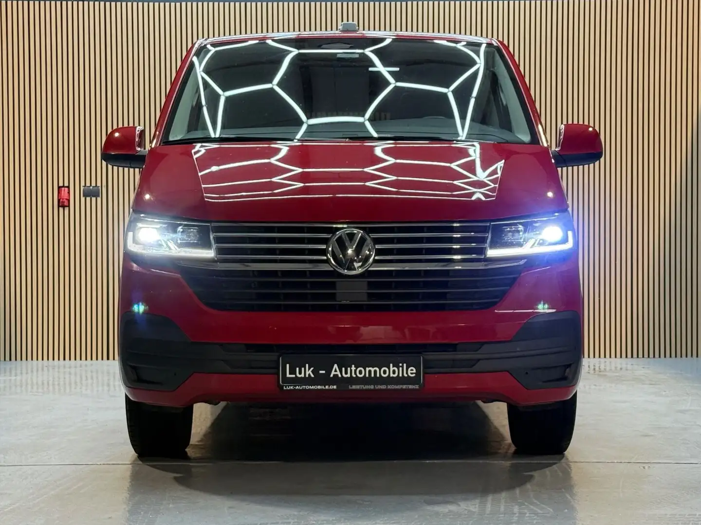 Volkswagen T6 Multivan T6.1  Multivan°LANG°StdHeiz°Virtual°IQlight°Kam° Rot - 1