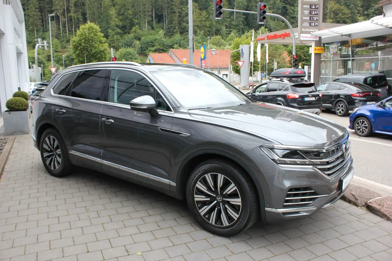 Volkswagen Touareg Elegance 3.0V6 eHybrid TSI 4Motion DSG Grau - 2