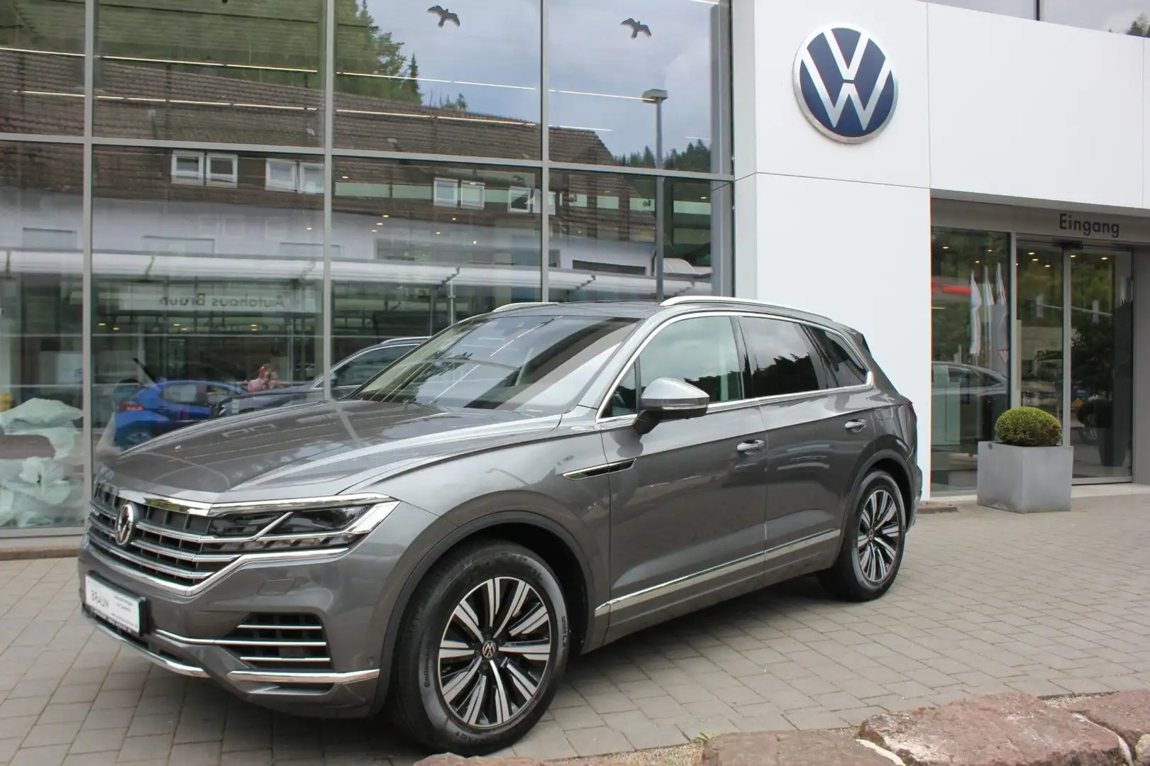 Volkswagen Touareg Elegance 3.0V6 eHybrid TSI 4Motion DSG Grau - 1