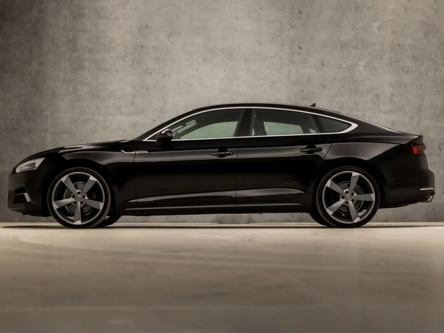 Audi A5 Sportback 2.0 TFSI MHEV Sport 191Pk Automaat (VIRT Noir - 2
