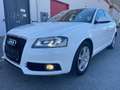 Audi A3 Audi A3 Sportback 8P, 1.6 TDI Weiß - thumbnail 3
