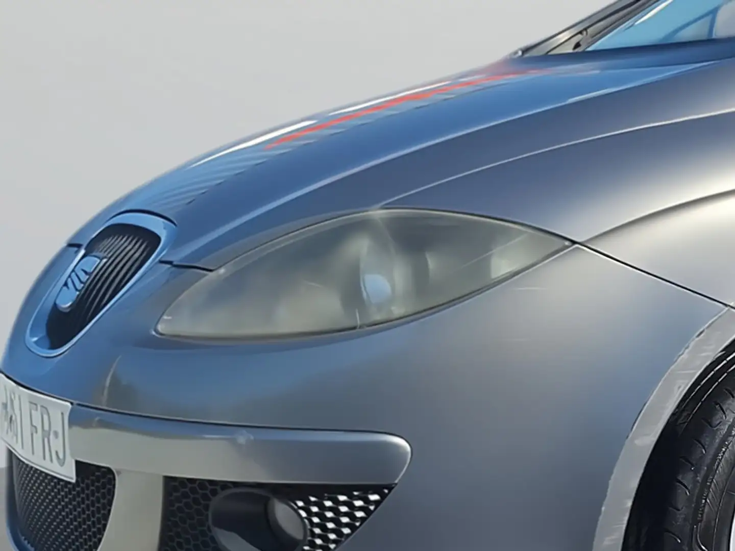 SEAT Altea 2.0 TDI 140cv Stylance Gris - 2