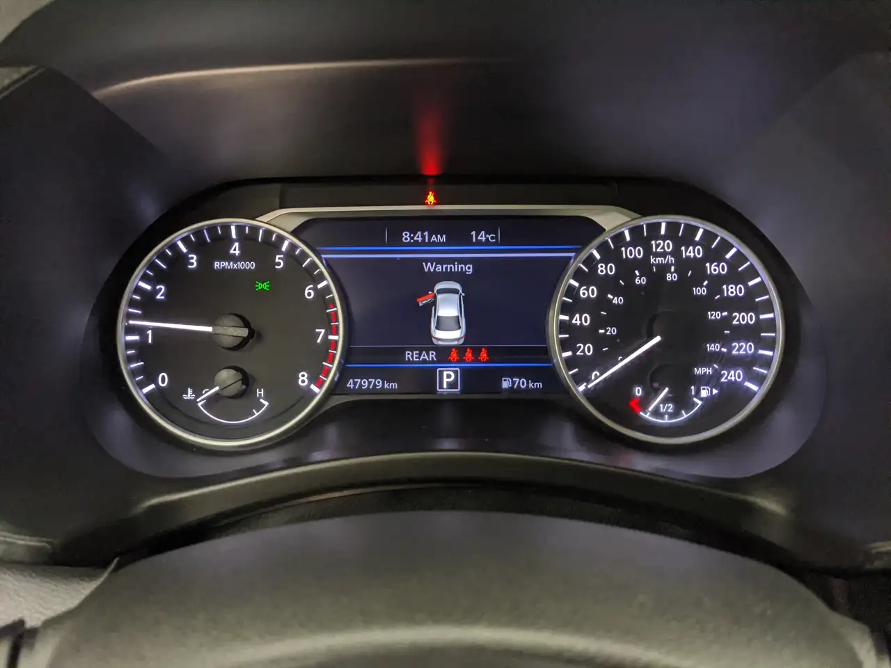 Nissan Sentra снимка Nissan Sentra