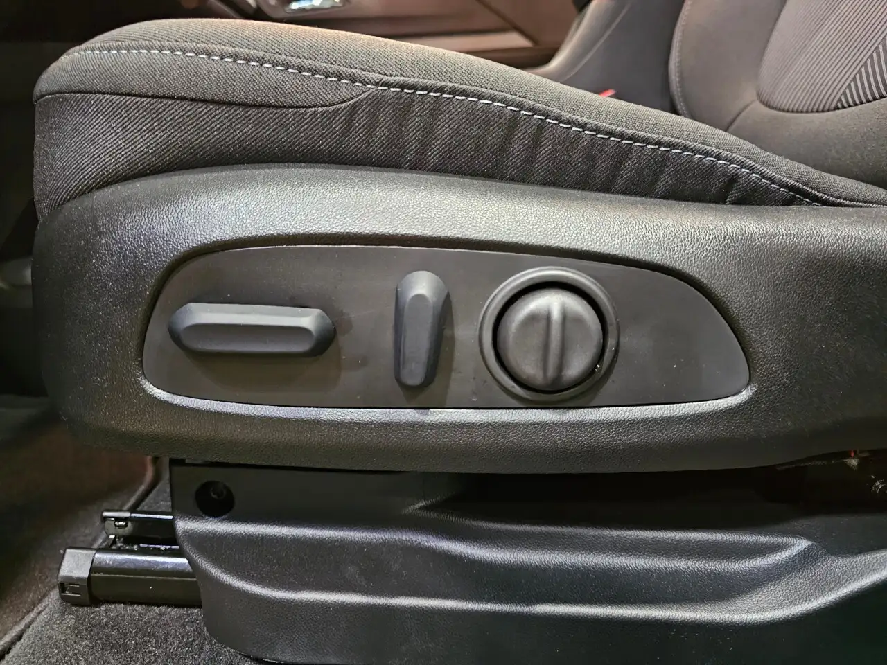 Chevrolet Bolt снимка Chevrolet Bolt