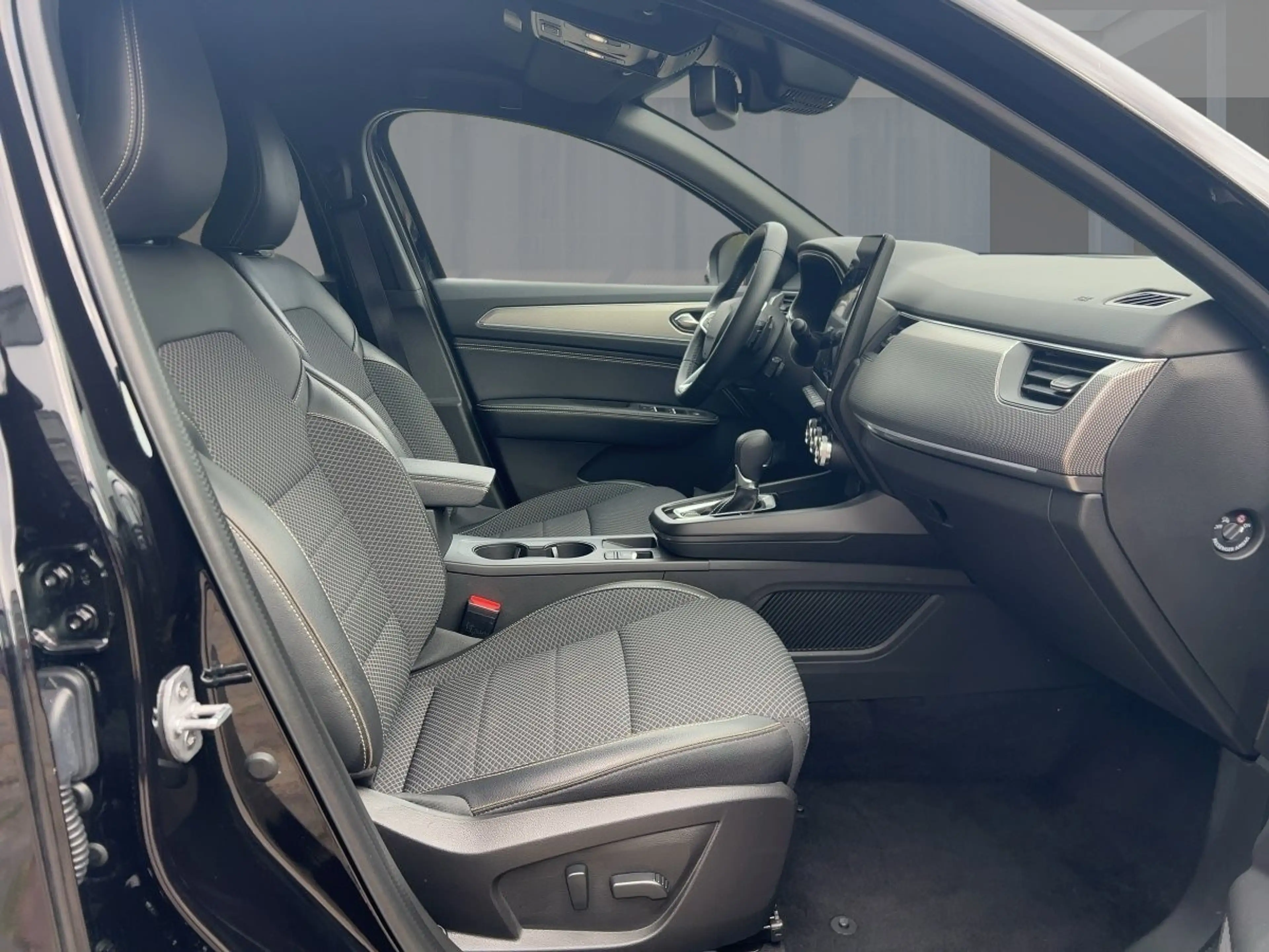 Renault Arkana 1.3 TCe 140 Mild-Hybrid Techno EU6e SHZ PDC — photo 8