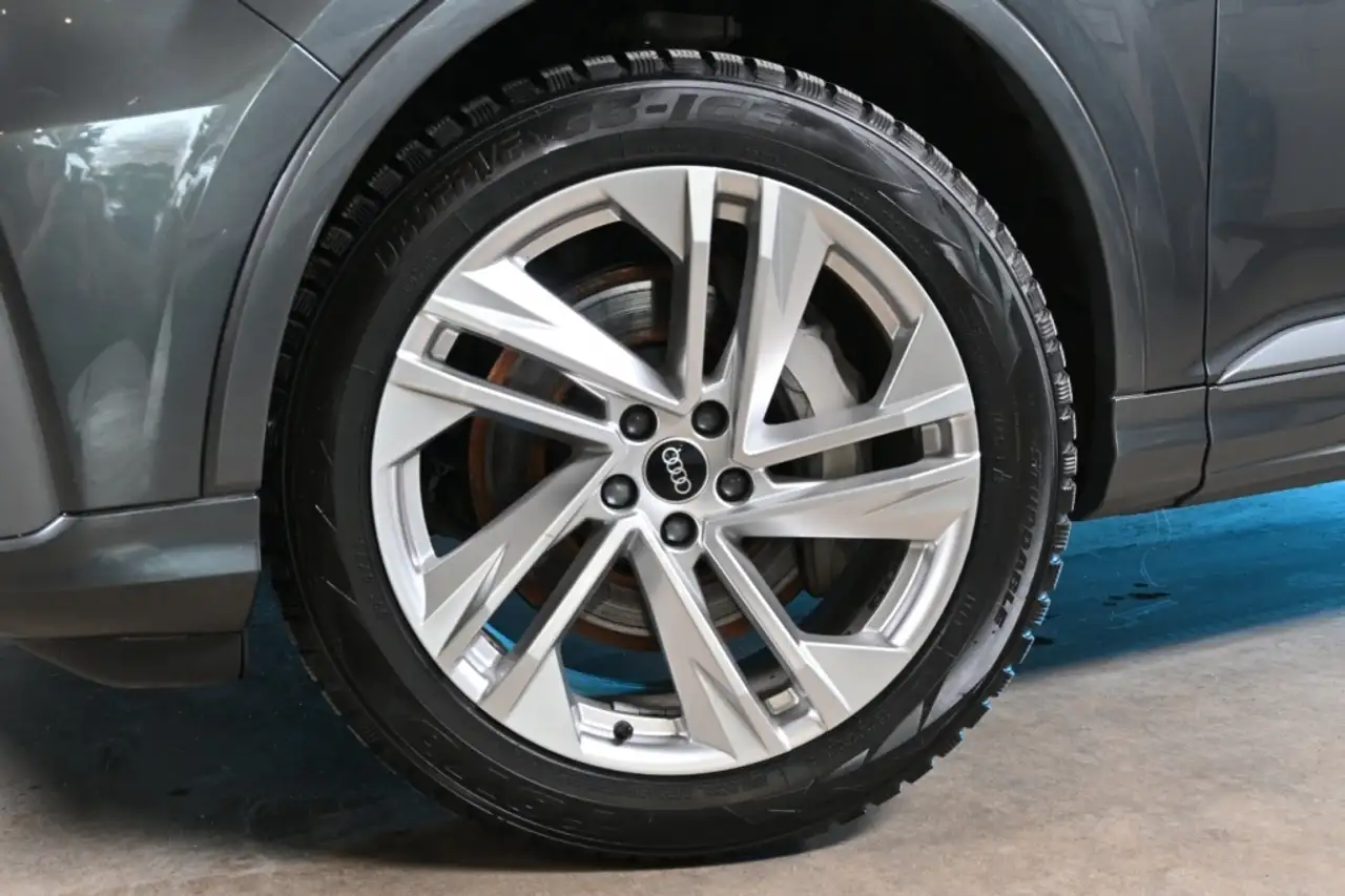 Audi Q7 снимка Audi Q7