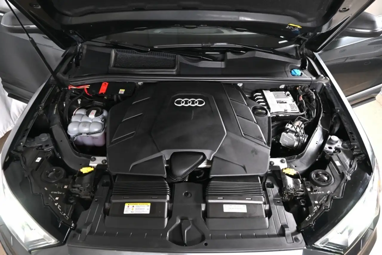 Audi Q7 снимка Audi Q7