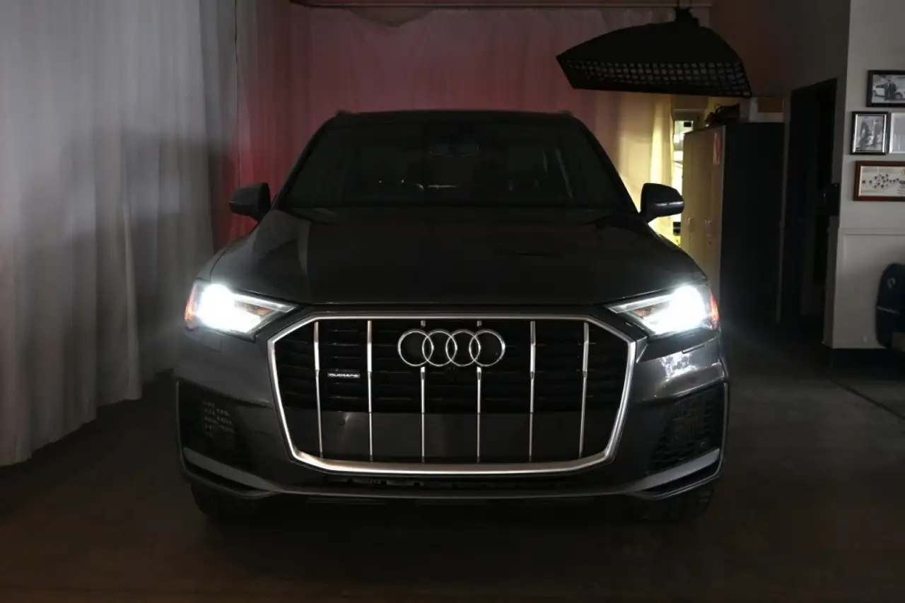 Audi Q7 снимка Audi Q7