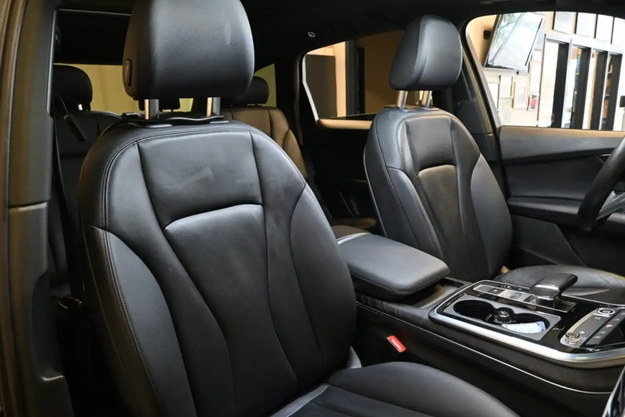 Audi Q7 снимка Audi Q7