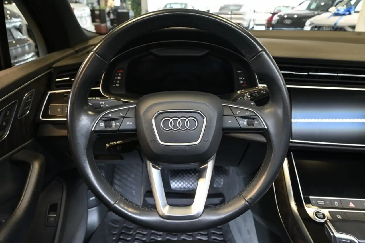 Audi Q7 снимка Audi Q7