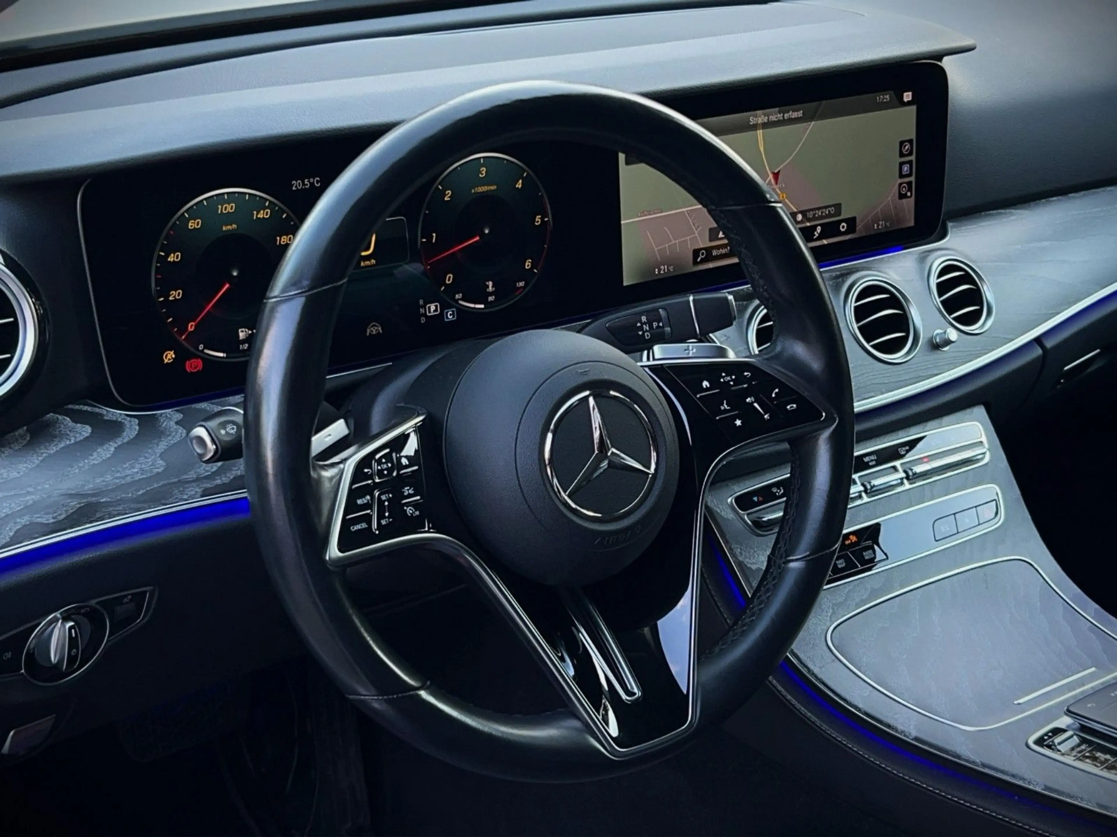 Mercedes-Benz E 400 d T 4M *1.HD*AMG*NIGHT*DISTR.*LED*MBUX*AHK* — photo 9
