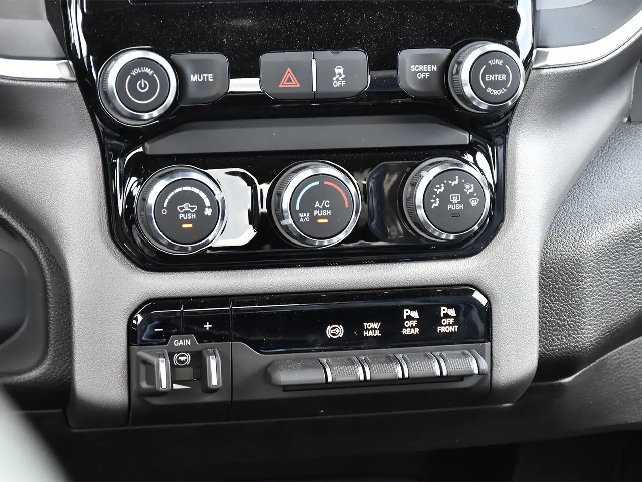RAM 3500 снимка RAM 3500