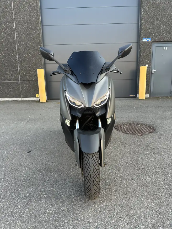 Yamaha X-Max 125