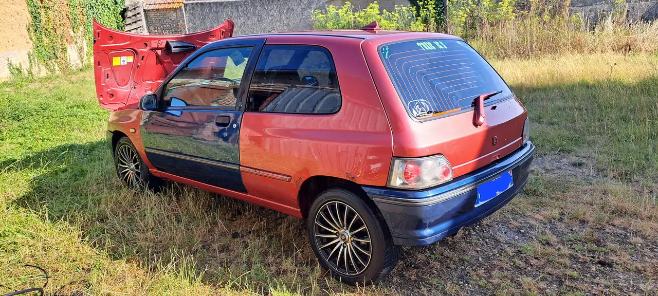 Renault Clio 1.8i 16V, foto 3