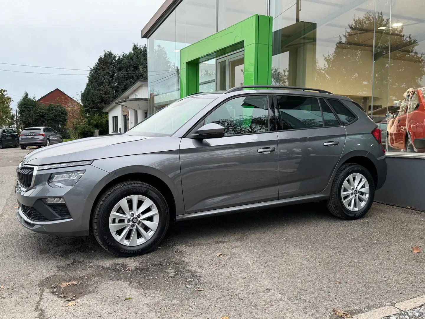 Skoda Kamiq Kamiq 1.0TSI DSG •Matrix Led•CarPlay•0KM! Gris - 2