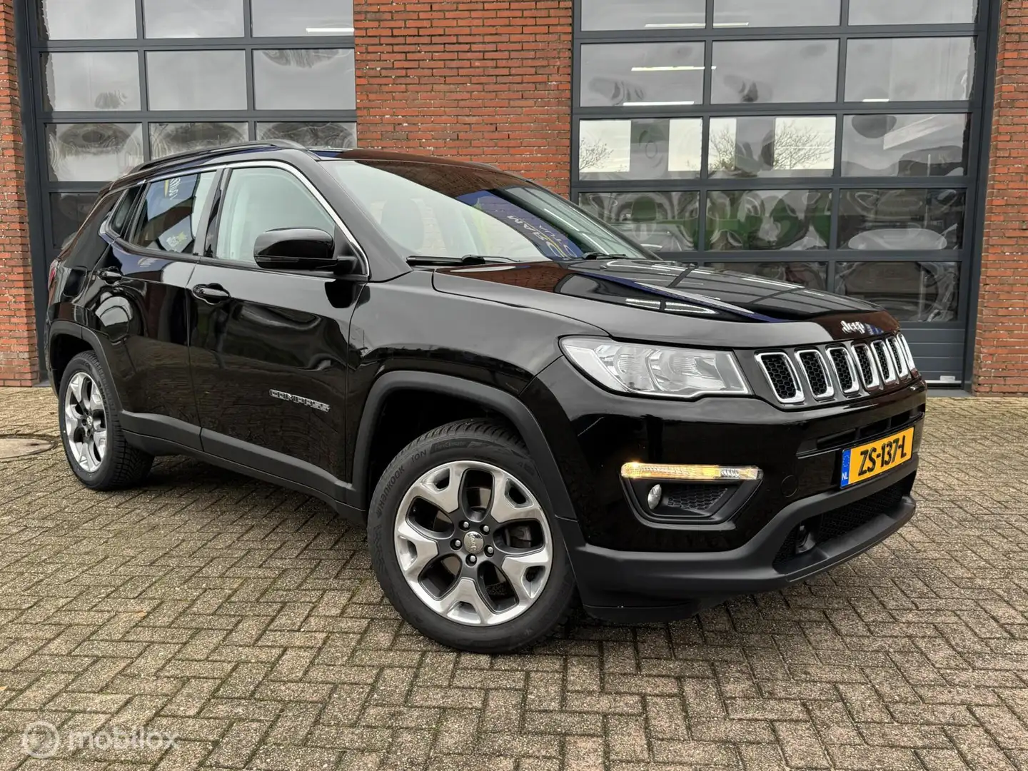 Jeep Compass 1.4 MultiAir Longitude Zwart - 2