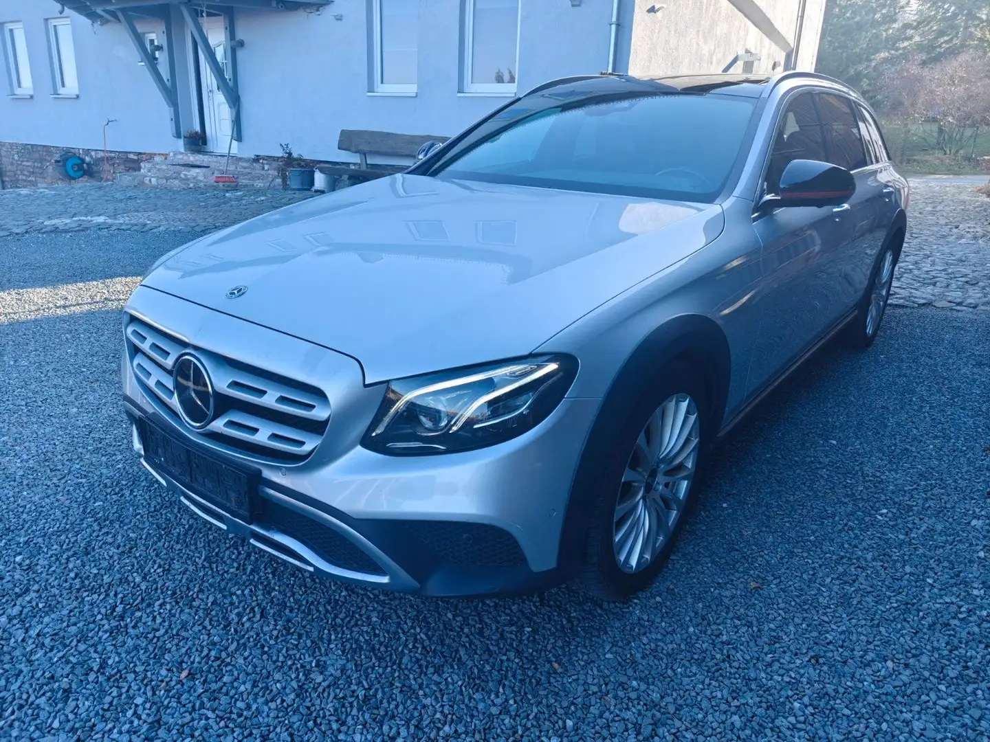 Mercedes-Benz E 350 d 4Matic All-Terrain Silber - 1